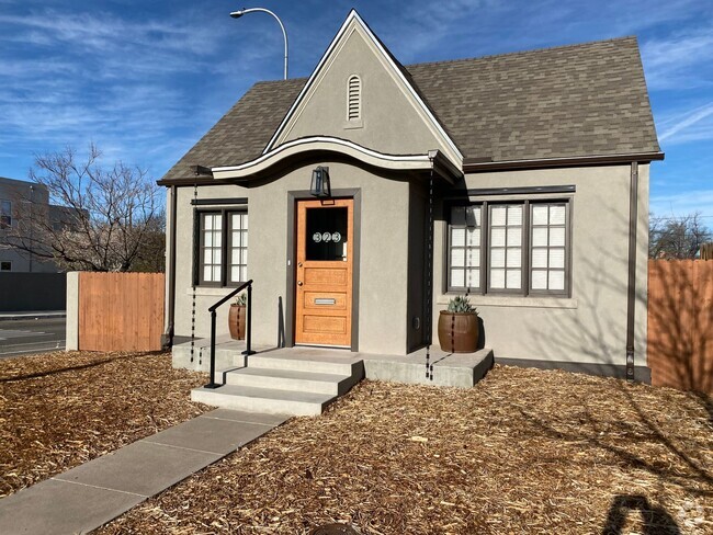 Building Photo - HISTORIC 1926 2 Bedroom + 2 Bath EDO Rental