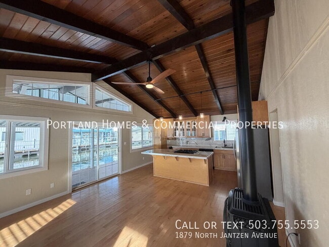 Photo - 1879 N Jantzen Ave