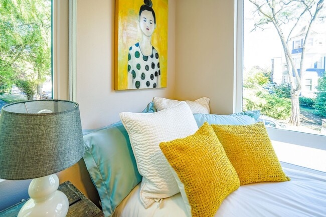 Photo - Alcove Spring Park - Modern Cozy Studio Apartments in First Hill