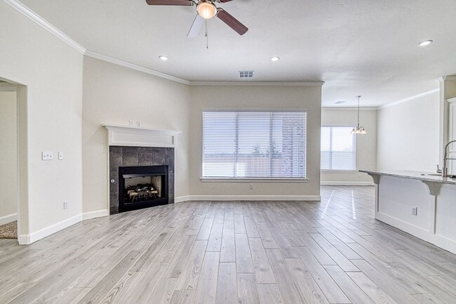 Photo - Four bedroom in Stone Lake!