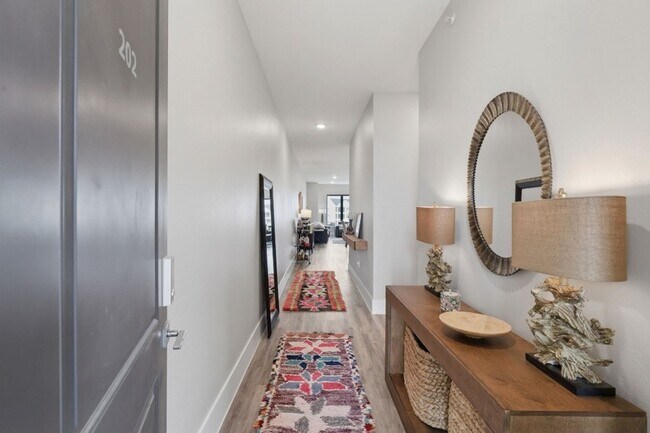 Photo - 15260 TX-105 Unidad 202