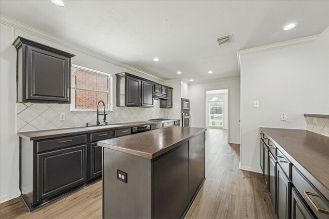 Photo - 11207 Briscoe Ln