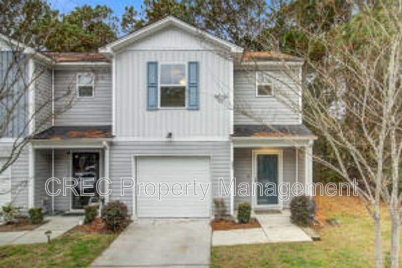 Photo - 271 Jackson St