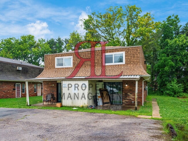 4921 Myers Rd