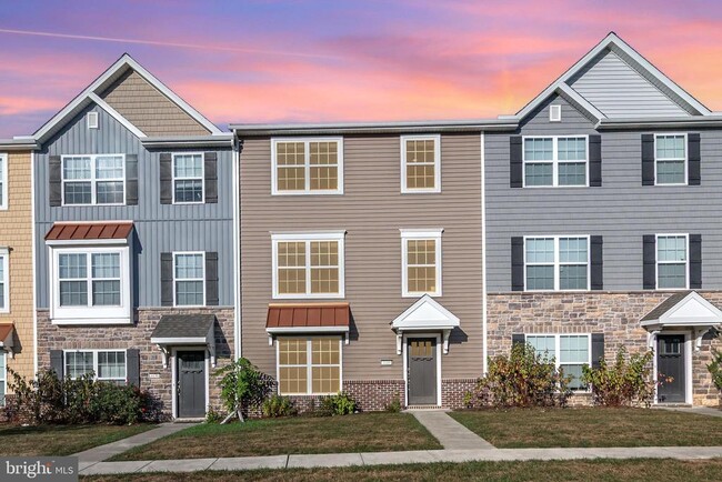 Building Photo - 4440 Wild Orchid Ln Rental