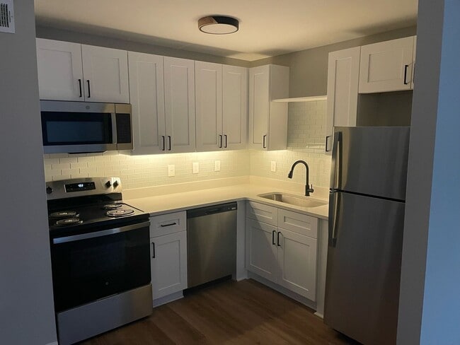 Photo - Champions Pines Apartments