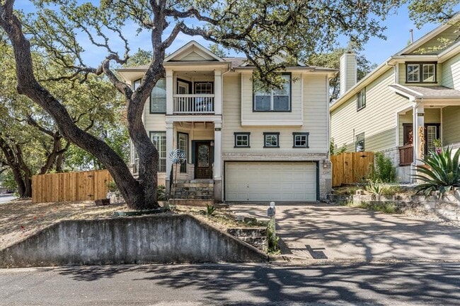 Building Photo - 601 12 Oaks Ln