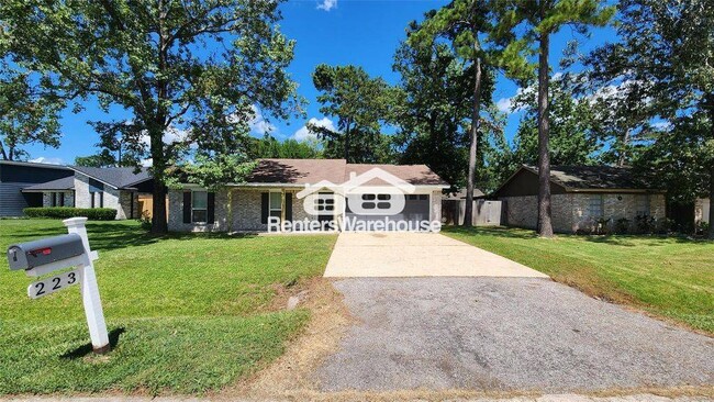 Photo - 223 Sycamore Dr