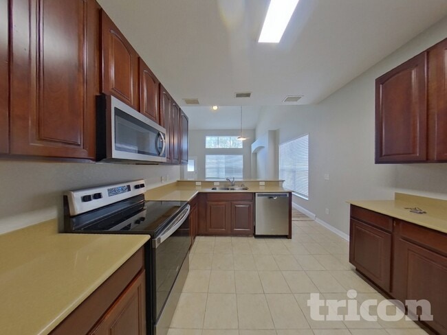 Photo - 243 Tower View Dr W