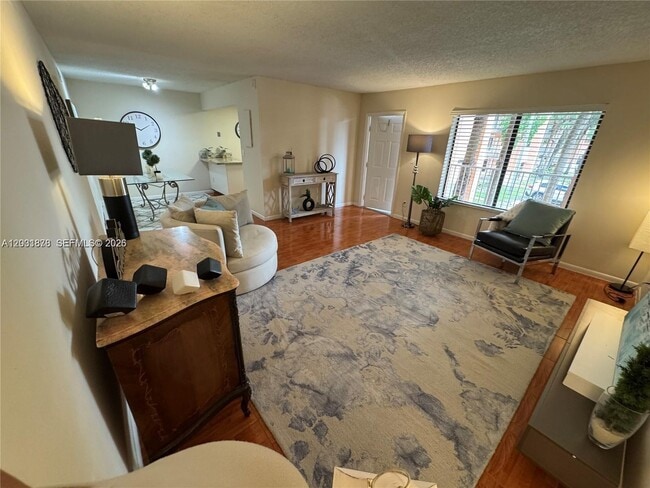Photo - 6900 SW 39th St Unidad 206J