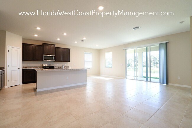 16465 Woodside Gln