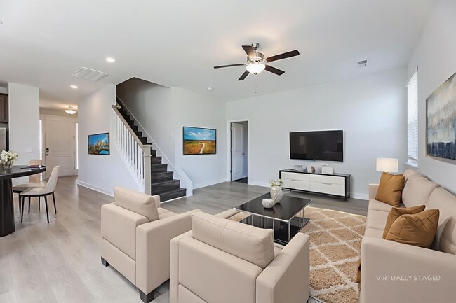 Photo - 200 Bosa Ln