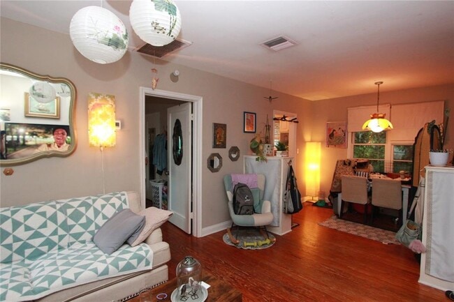 Photo - 419 E Gore St