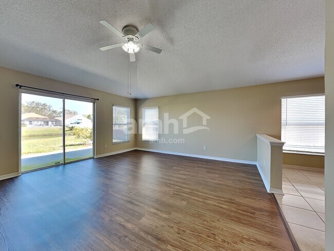 Photo - 12517 Midpointe Dr