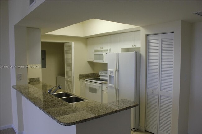 Photo - 19501 W Country Club Dr Unit 1010