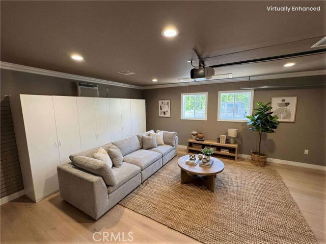 Photo - 7502 Balcom Ave