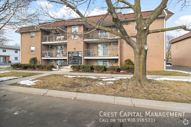Building Photo - 1411 E Chicago St Unit 8 Rental