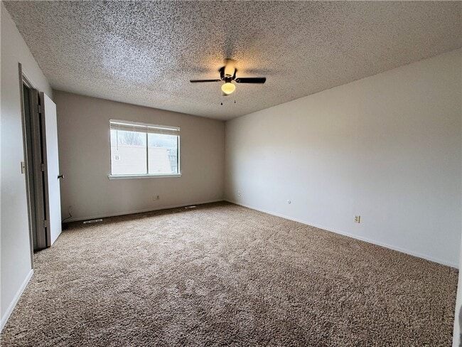 Photo - 1701 S West End St