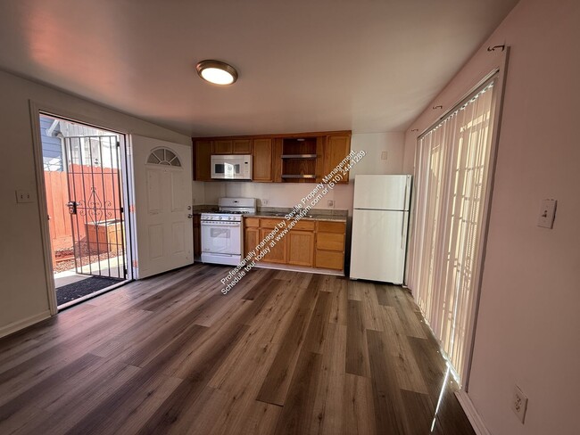 Photo - 943 53rd St Unit C