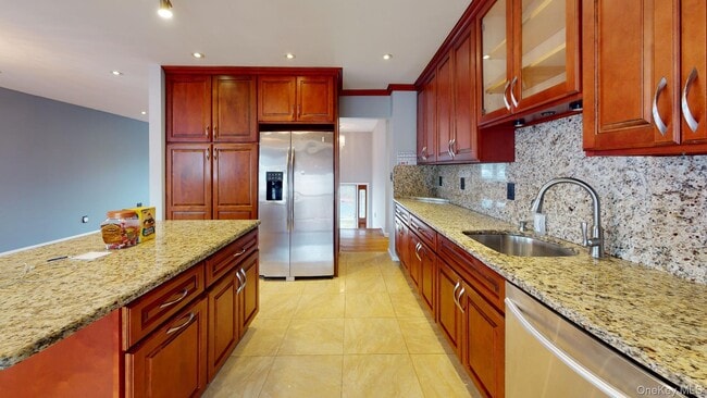 Photo - 511 Freeman Ave