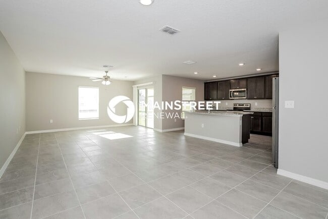 Photo - 5 Bedroom Pet-Friendly Home in Mascotte, FL with Main Street Renewal