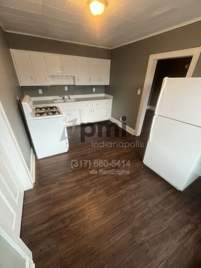 Photo - 215 1/2 S Madison Ave