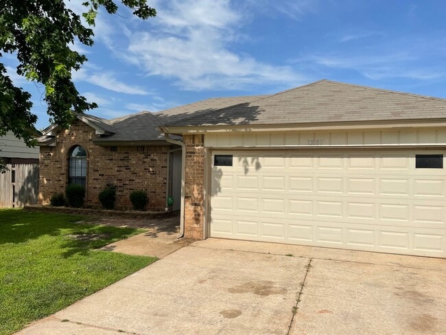 Building Photo - Completely remodeled and ready for move in... Rental