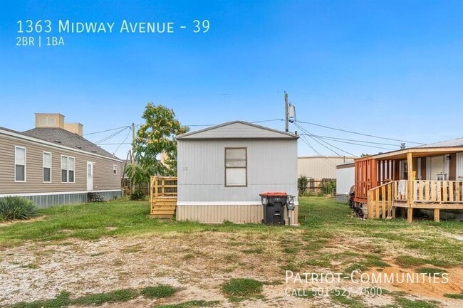 1363 Midway Ave
