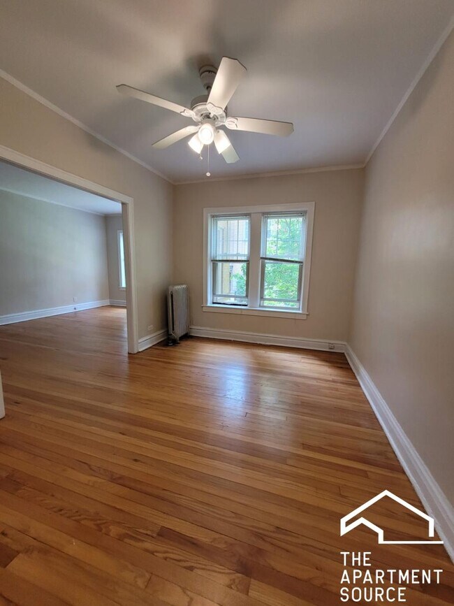 Photo - 910 Reba Pl Unit 2N