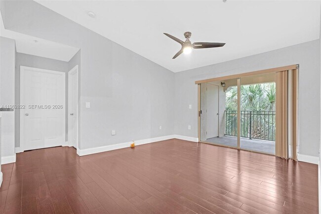 Photo - 2586 Centergate Dr Unidad 303