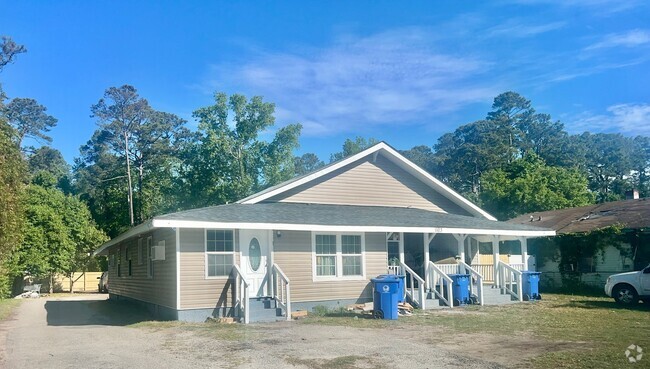 Building Photo - Affordable Studio Near Downtown Myrtle Bea... Unit #5 Rental