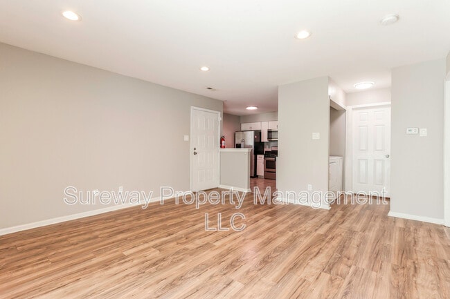 Photo - 1091 Tristram Cir