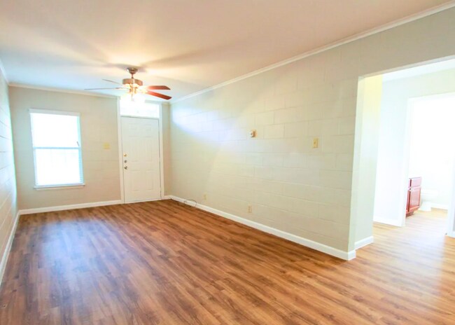 Photo - 1308 E Main St