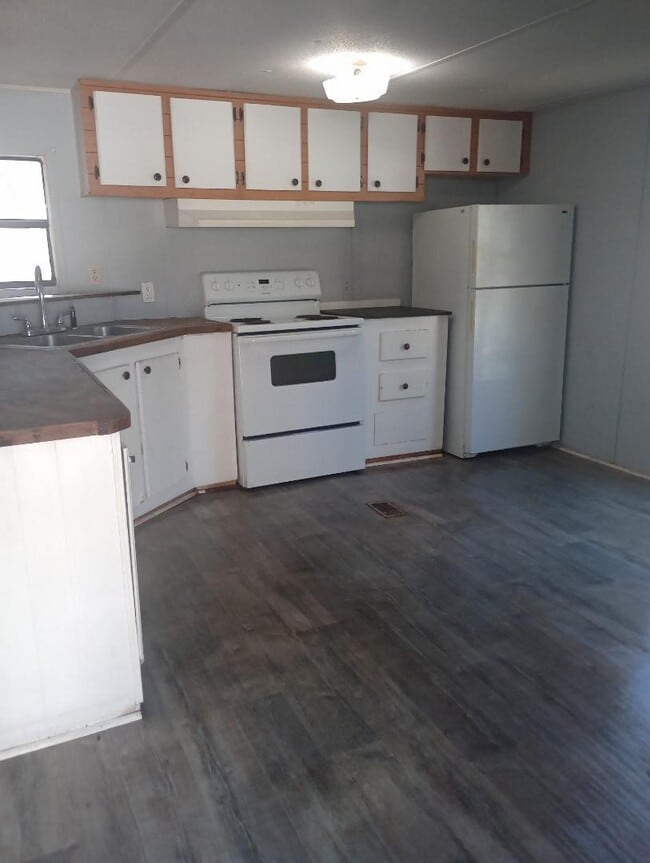 Photo - 147 Cherrie Murrell St