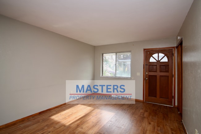 Building Photo - 5767 Steffens Ave Unit A Rental
