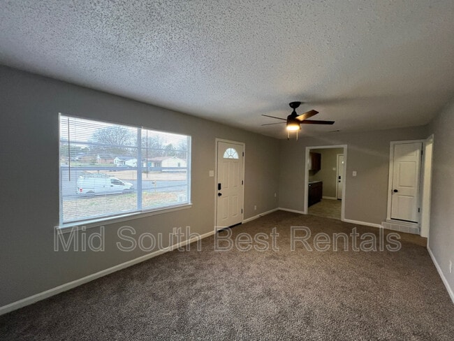 Photo - 4276 Westmont Rd