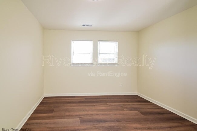 Photo - 277 S Mt Pleasant Rd