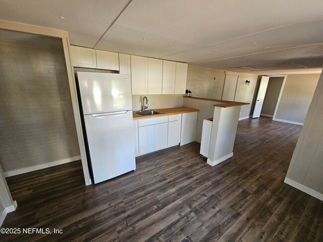 Photo - 7577 Sonia Dr