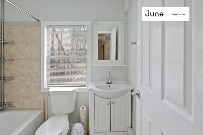 Photo - 1334 Newton St NE