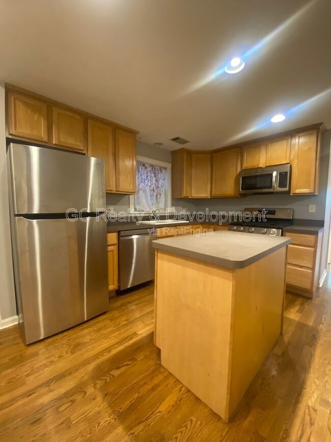 Photo - 2156 W Belle Plaine Ave Unit 1b