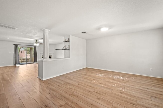 Photo - 11140 Currin Ln