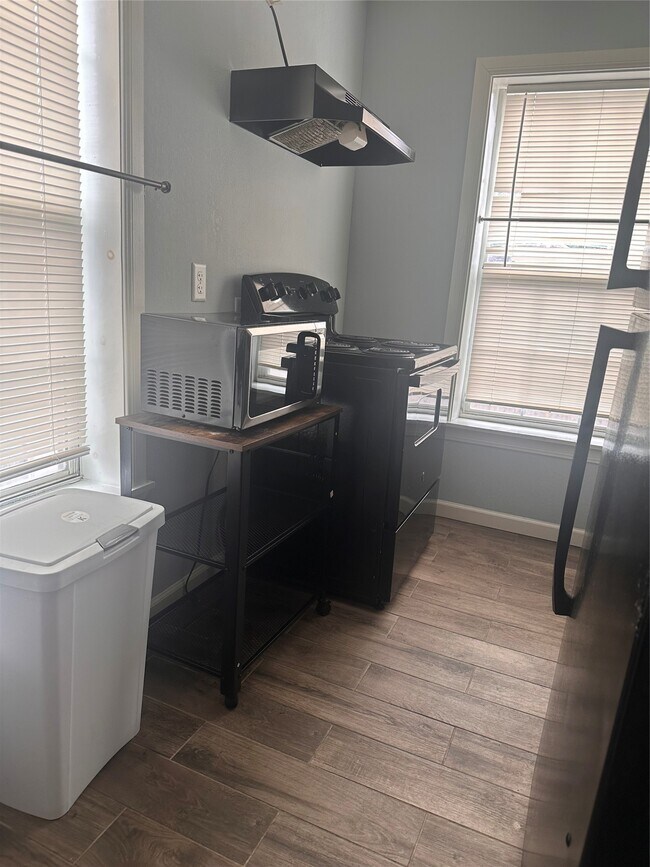 4302 Polk St Unit 8