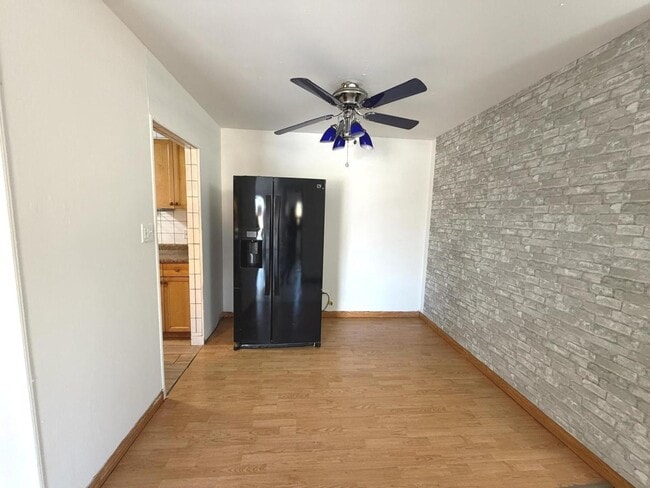 Photo - 256 Shorewood Dr