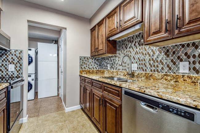 Photo - 7995 E Mississippi Ave