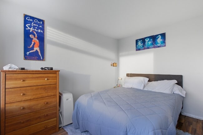 Photo - 1355 N Sandburg Ter Unit 303D