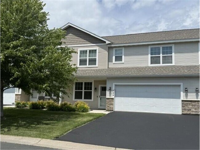 Building Photo - 544 Tiffany Ln