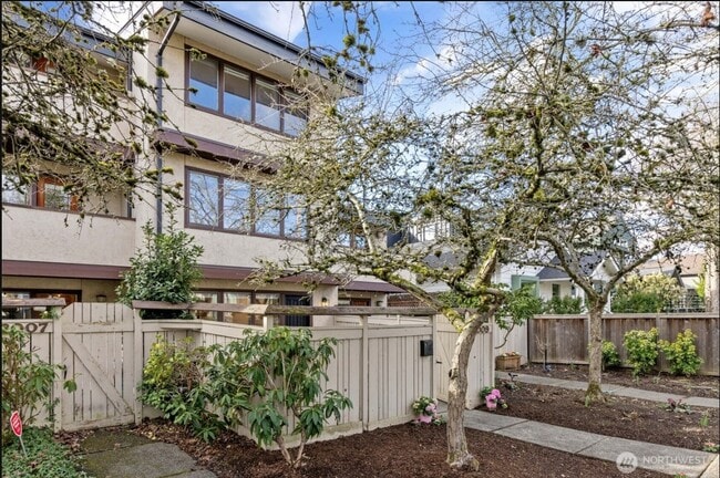 Building Photo - 2007 42nd Ave E