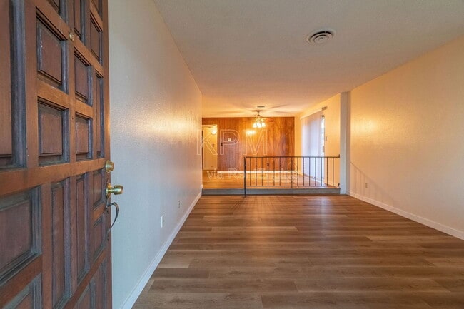 Photo - 422 Felton Way