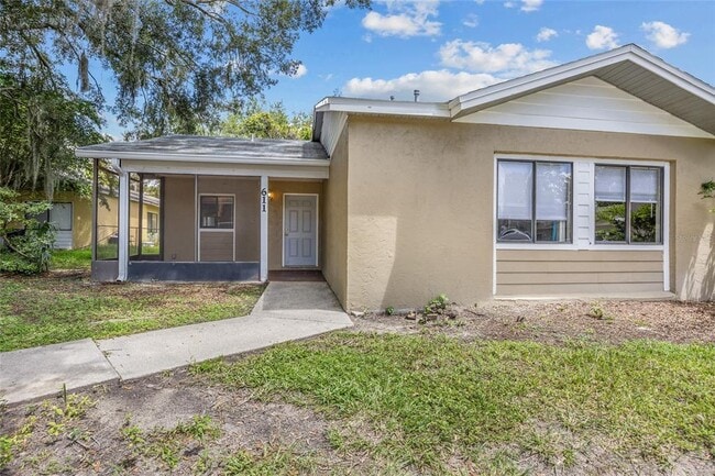 Building Photo - 611 SW 3rd St