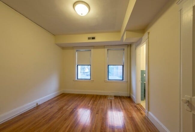 Photo - No Brokers Fee, Large 4 Bedroom 2 Full Bath in Brookline. Walk to BU. Porch, Laundry on a Site, P...